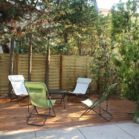 Bed and Breakfast La Maison Blanche Saint Aygulf Exterior foto
