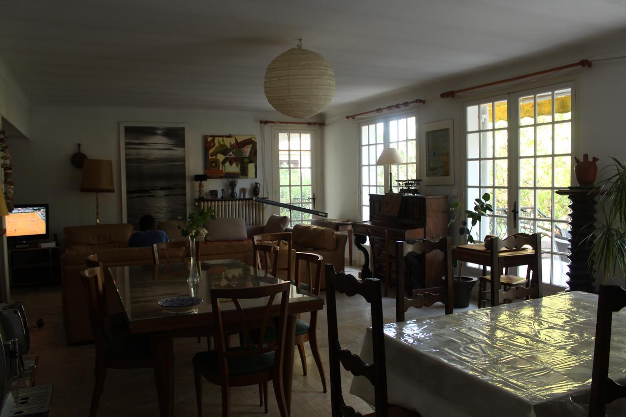 Bed and Breakfast La Maison Blanche Saint Aygulf Exterior foto