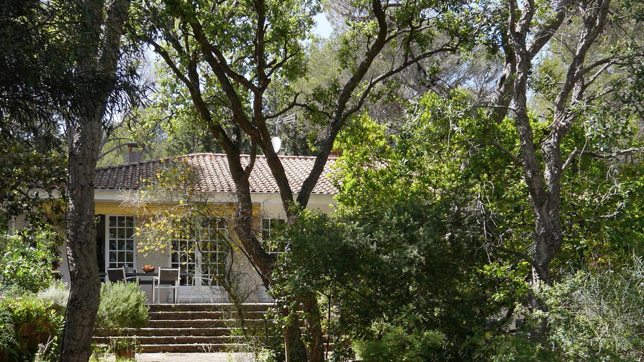 Bed and Breakfast La Maison Blanche Saint Aygulf Exterior foto