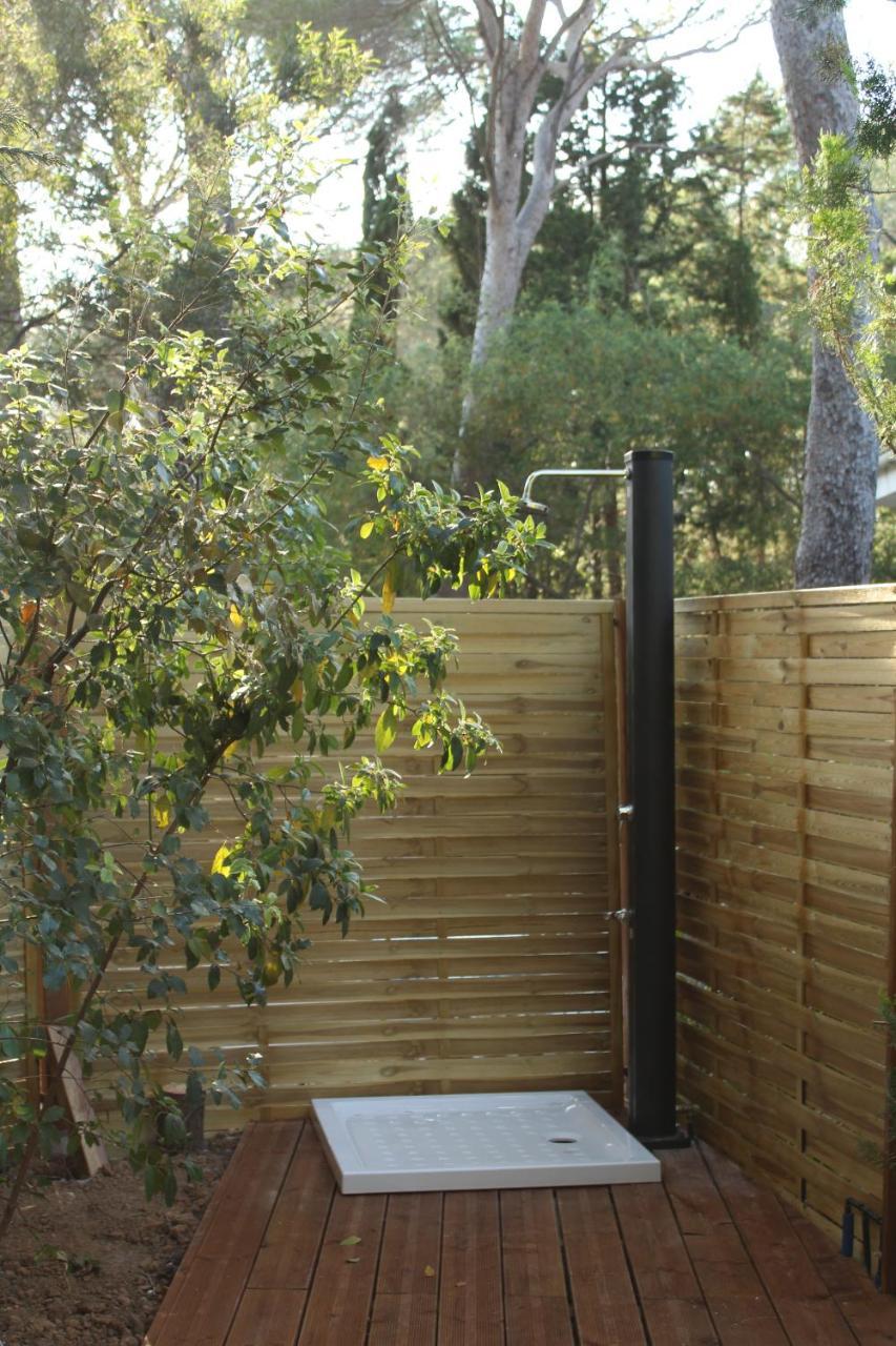 Bed and Breakfast La Maison Blanche Saint Aygulf Exterior foto